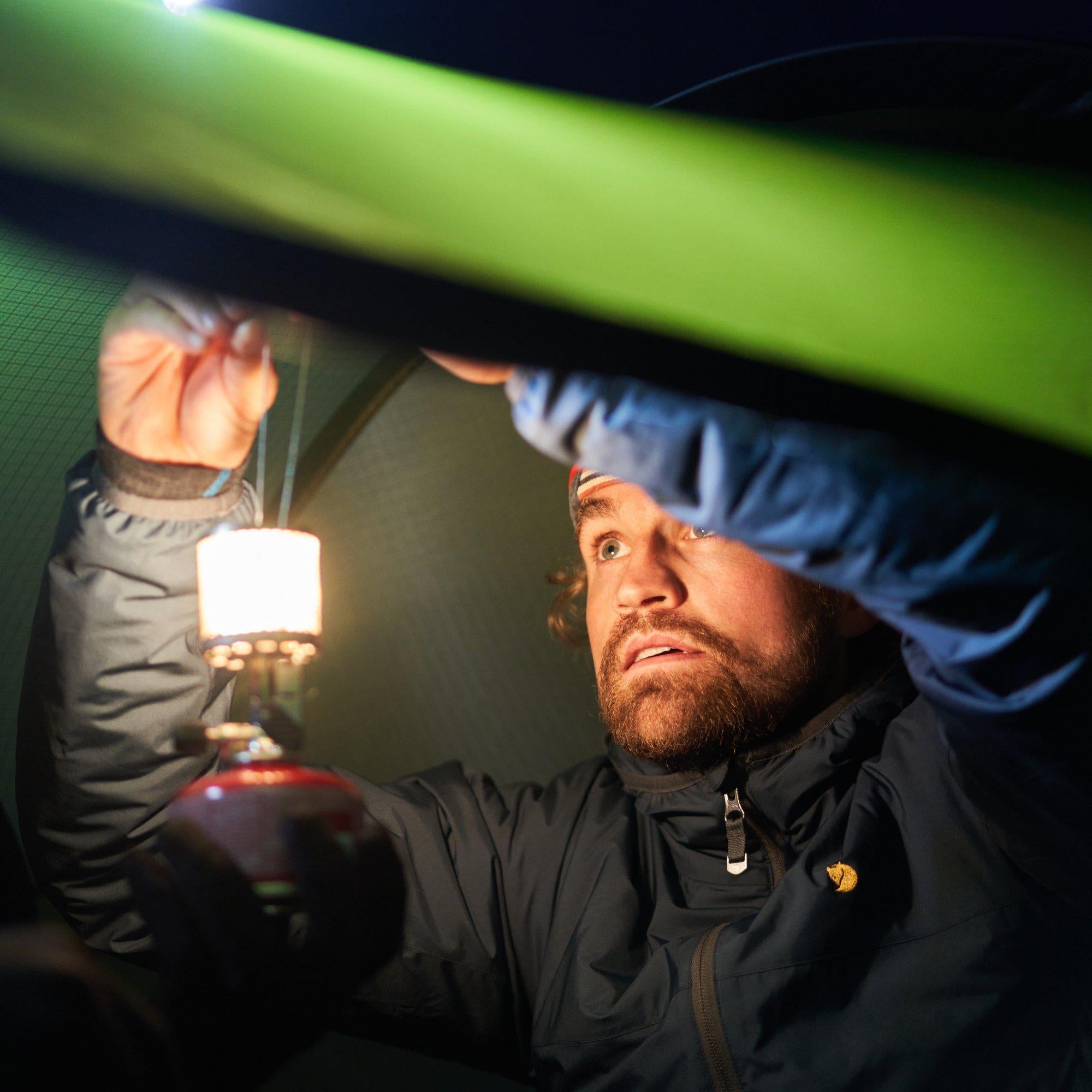 P221383_micronlantern_andersvest_1-lifestyleImages