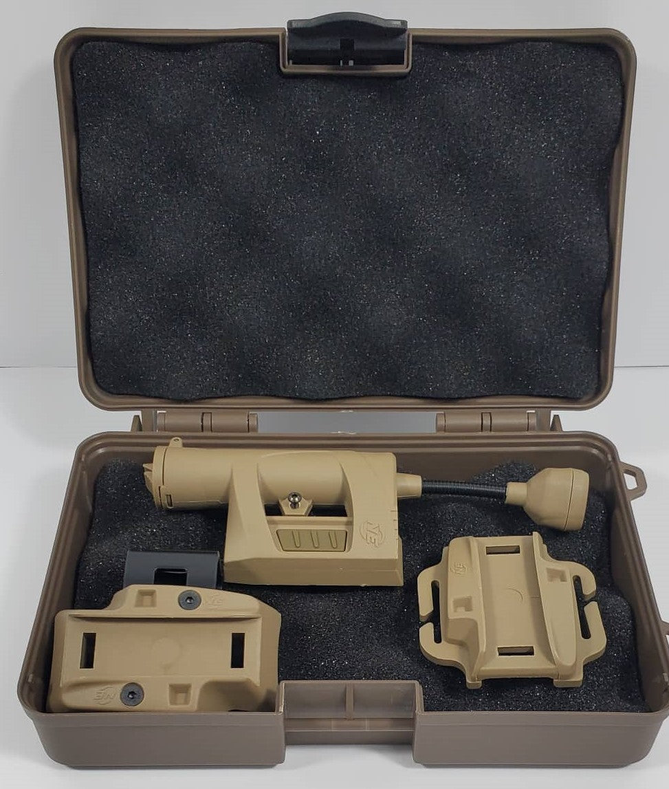 TACTICAL HELMET LIGHT RED, GREEN, WHITE - FairD Canada