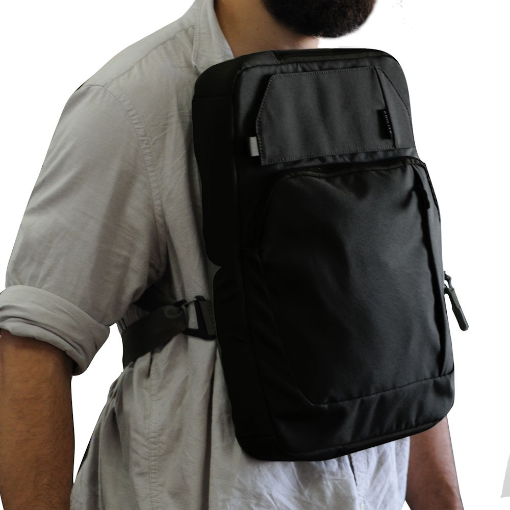 AGILITE LAPTOP CARRIER