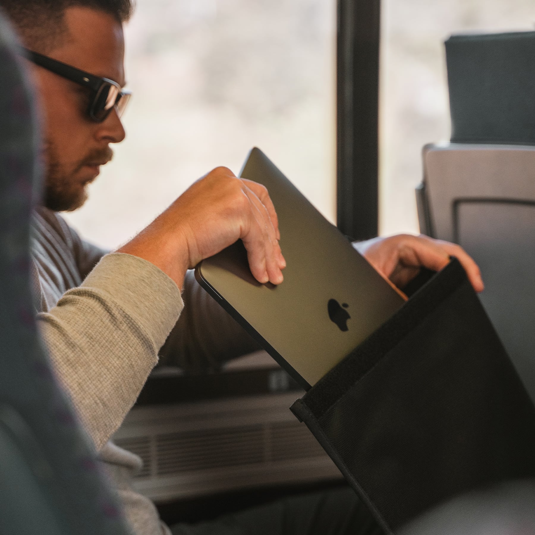 UTILITY FARADAY BAG FOR LAPTOPS OFFGRID