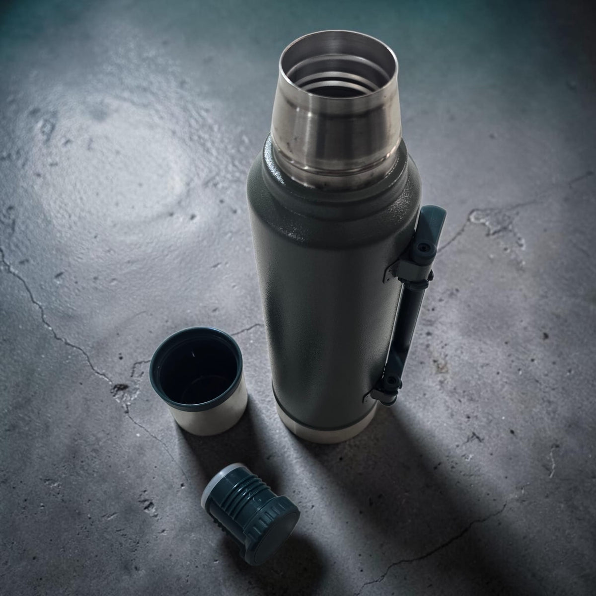 1.4L Vacuum Insulated Thermos – Cold Weather Field Bottle FairD Canada